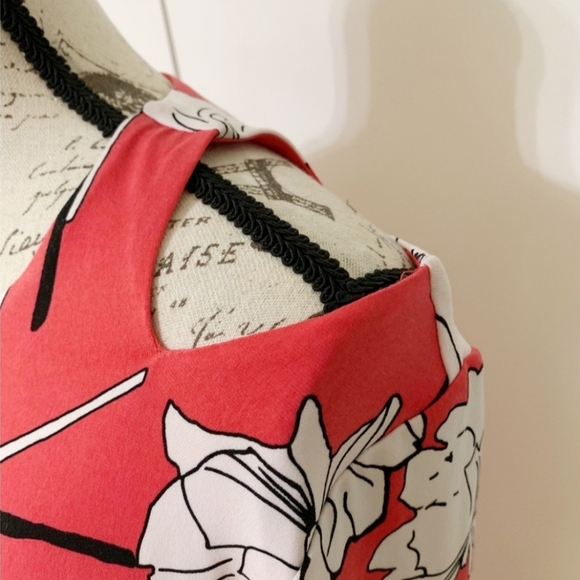 Ivanka Trump Floral Dress ❤️ - Picture 4 of 8